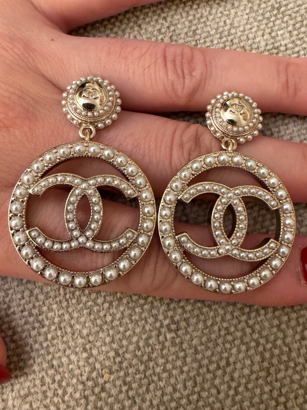Limited Edition Classic Chanel CC Logo Pearl Embellished Gold Dropped Earrings